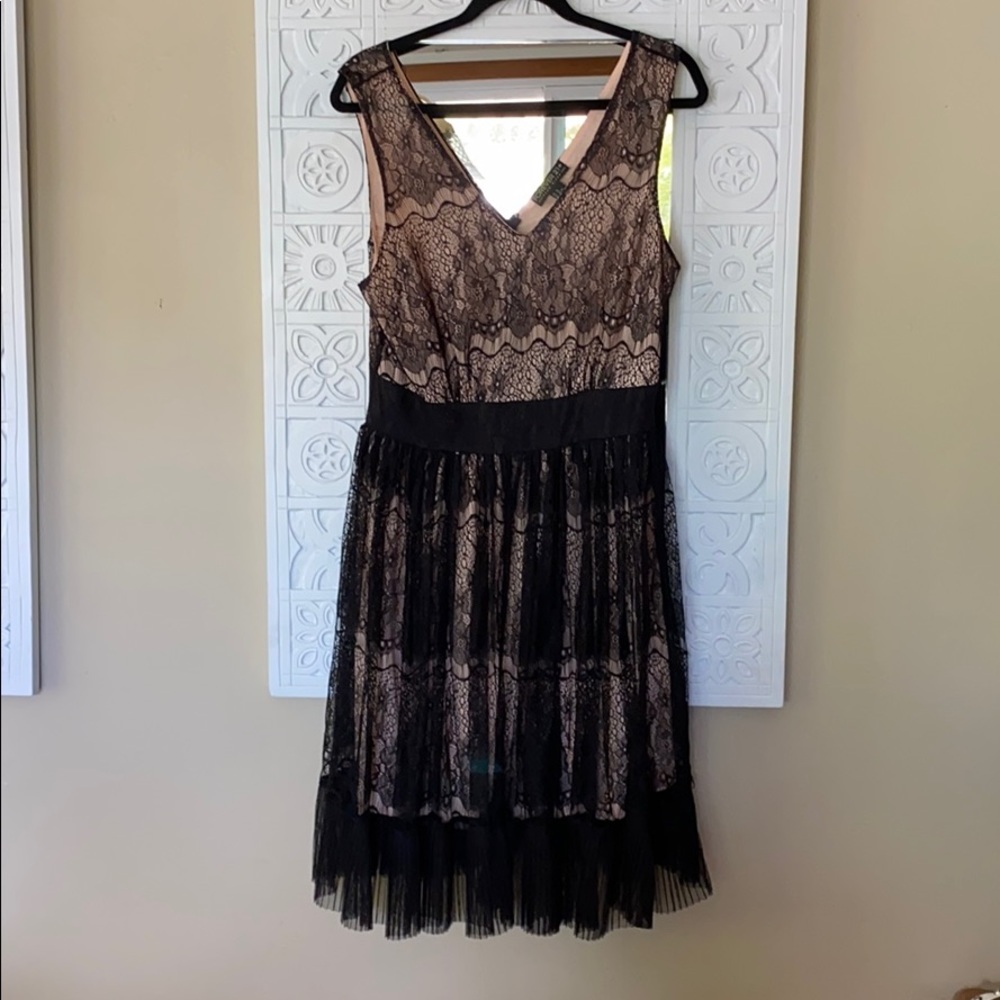 Women’s lace dress